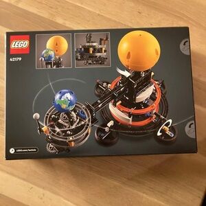 LEGO Technic Solar System Set - Black, Orange, Blue